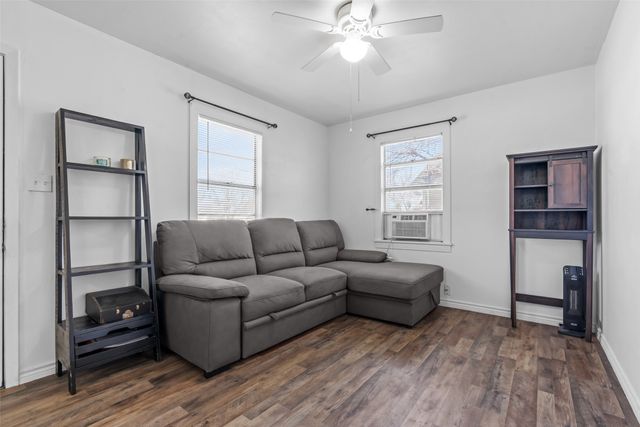 1231 W Bishop Street, Weatherford, TX 76086