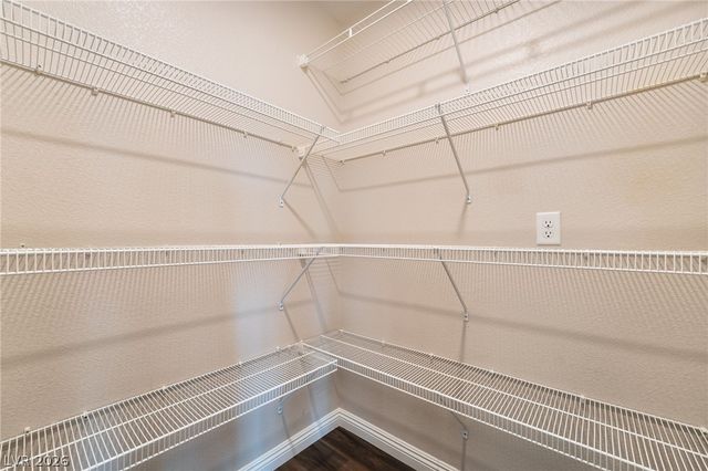 9686 Langden Brook Street, Las Vegas, NV 89178