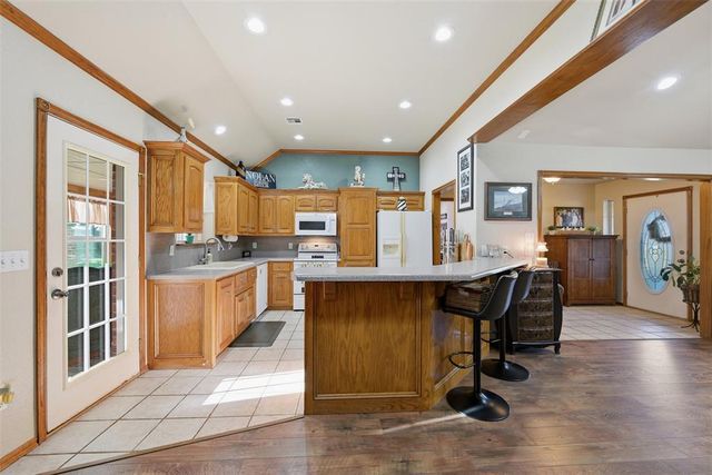 506 Summer Creek Road, Blanchard, OK 73010
