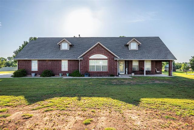 506 Summer Creek Road, Blanchard, OK 73010