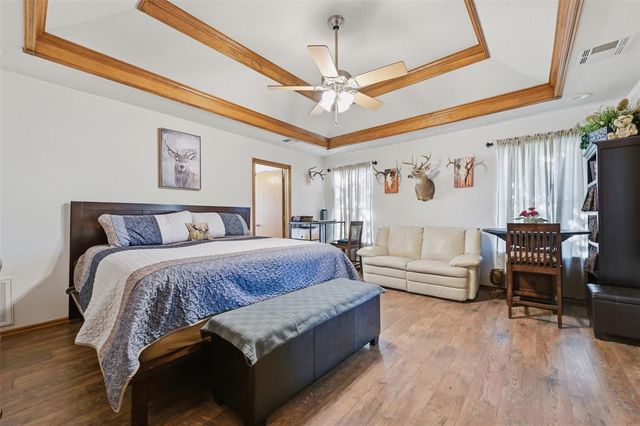 506 Summer Creek Road, Blanchard, OK 73010