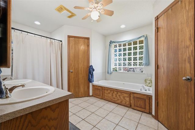 506 Summer Creek Road, Blanchard, OK 73010