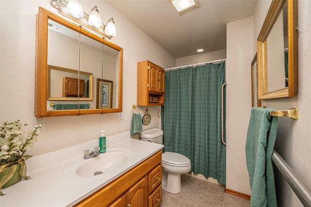 506 Summer Creek Road, Blanchard, OK 73010