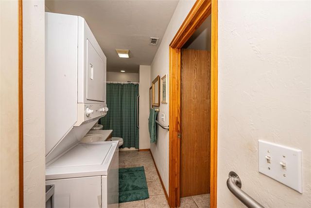 506 Summer Creek Road, Blanchard, OK 73010
