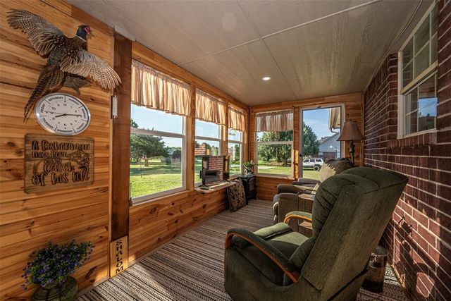 506 Summer Creek Road, Blanchard, OK 73010
