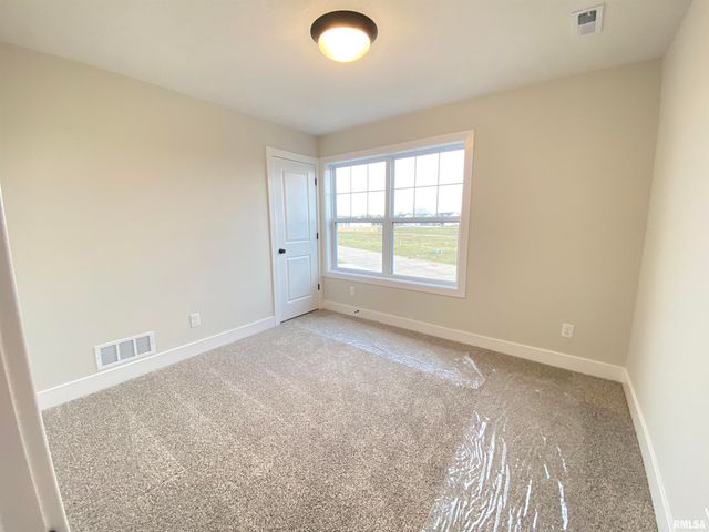 421 Hodges Court, Chatham, IL 62629