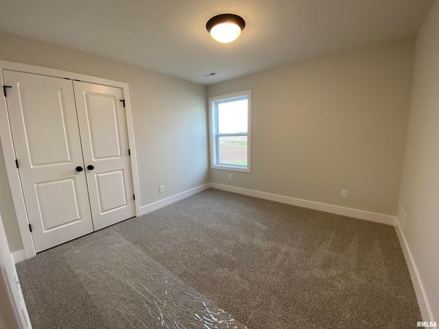 421 Hodges Court, Chatham, IL 62629