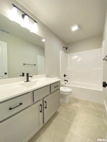 421 Hodges Court, Chatham, IL 62629