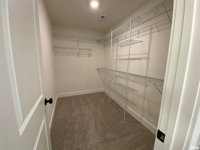 421 Hodges Court, Chatham, IL 62629