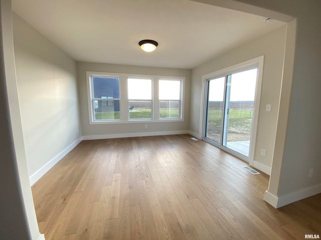 421 Hodges Court, Chatham, IL 62629