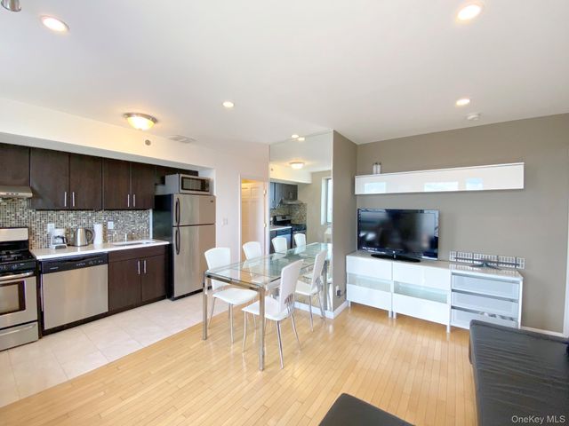 143-26 41st Avenue 9C, Flushing, NY 11355