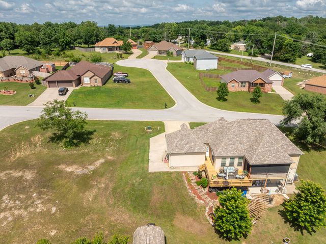 129 Hackberry Lane, Branson, MO 65616