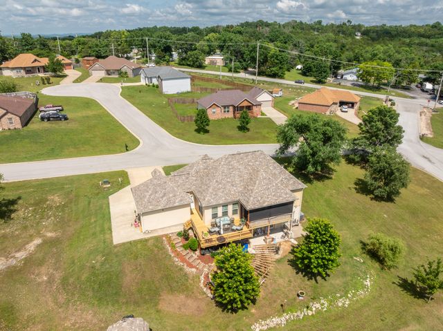 129 Hackberry Lane, Branson, MO 65616