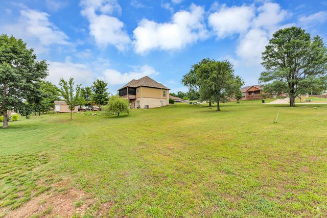 129 Hackberry Lane, Branson, MO 65616