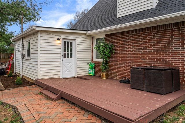 515 Berlin Drive, Versailles, KY 40383