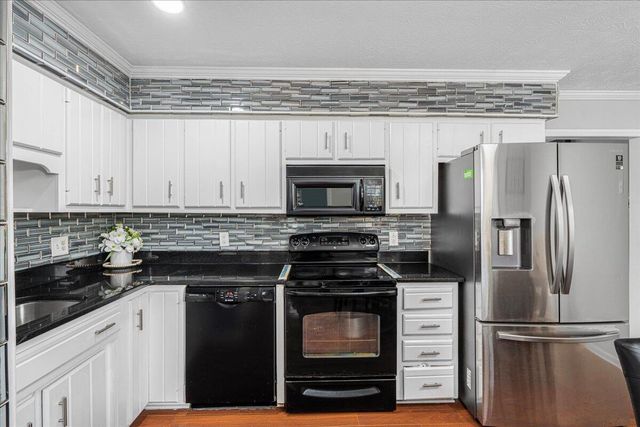 515 Berlin Drive, Versailles, KY 40383