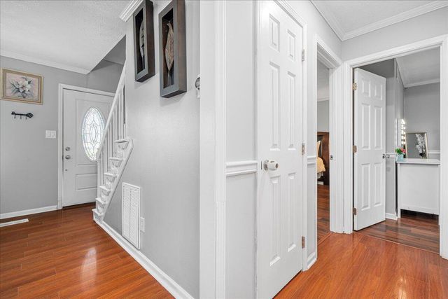 515 Berlin Drive, Versailles, KY 40383