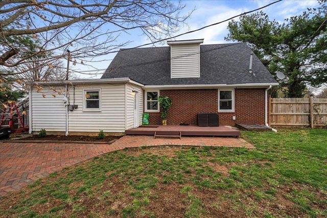 515 Berlin Drive, Versailles, KY 40383