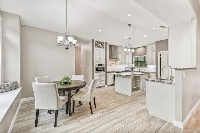 904 Layfair Place, Friendswood, TX 77546
