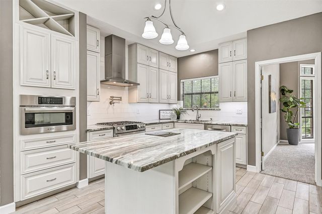904 Layfair Place, Friendswood, TX 77546