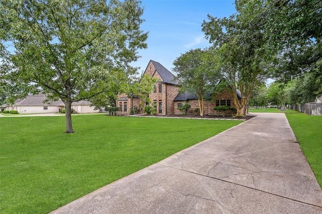 904 Layfair Place, Friendswood, TX 77546