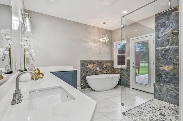 904 Layfair Place, Friendswood, TX 77546