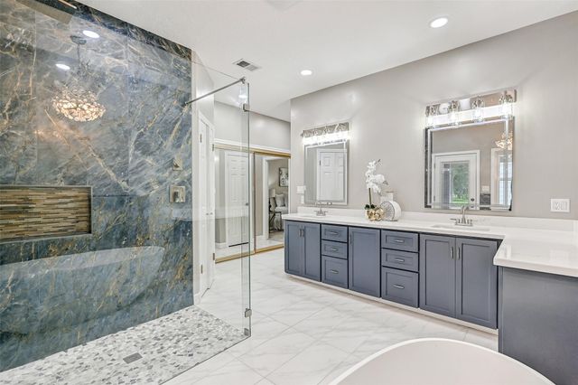 904 Layfair Place, Friendswood, TX 77546