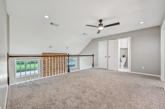 904 Layfair Place, Friendswood, TX 77546