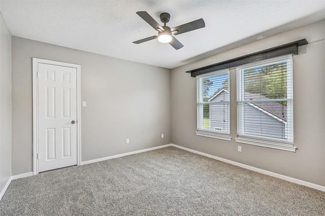 904 Layfair Place, Friendswood, TX 77546
