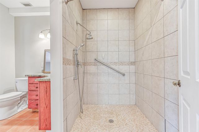 904 Layfair Place, Friendswood, TX 77546