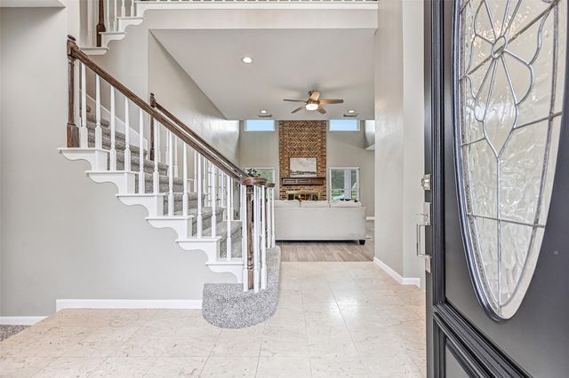 904 Layfair Place, Friendswood, TX 77546