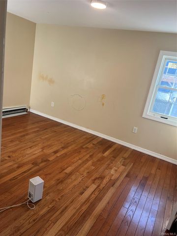 18920 117th Road, Saint Albans, NY 11412
