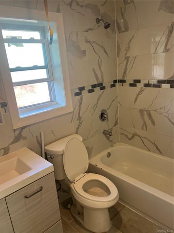 18920 117th Road, Saint Albans, NY 11412