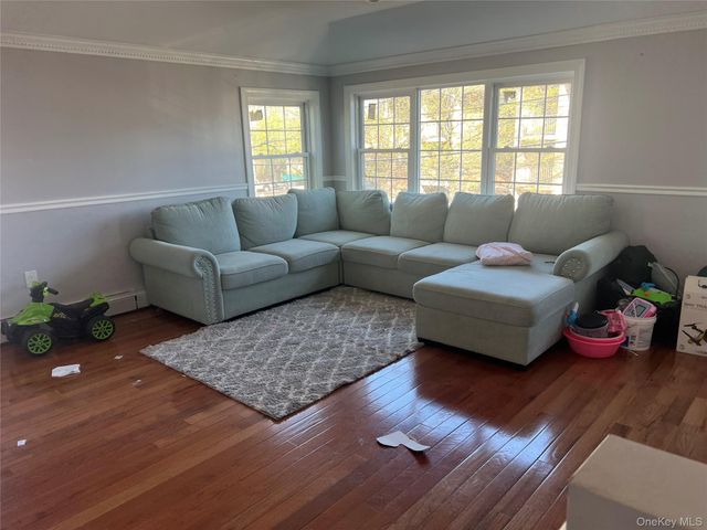 18920 117th Road, Saint Albans, NY 11412