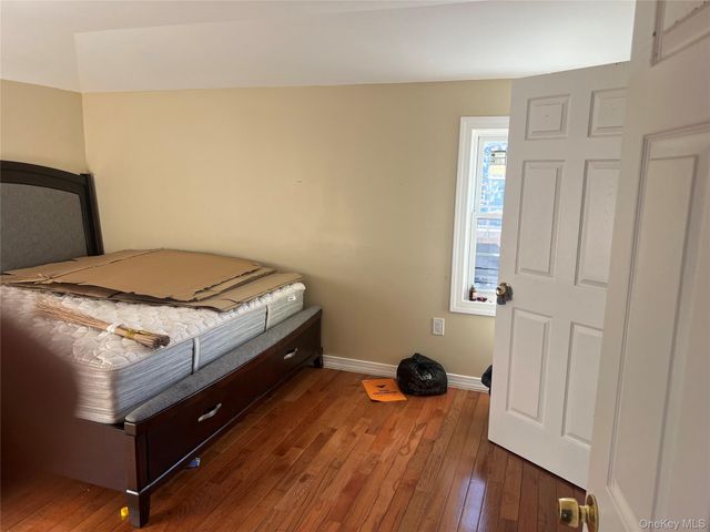 18920 117th Road, Saint Albans, NY 11412