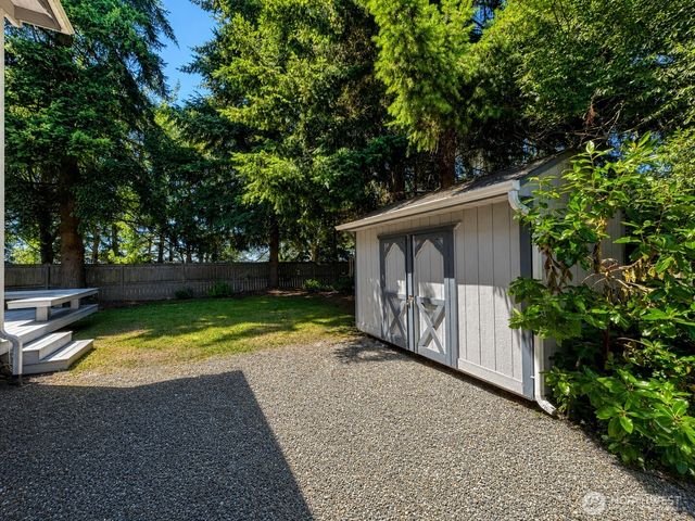 9829 59th Street Ct W, University Place, WA 98467
