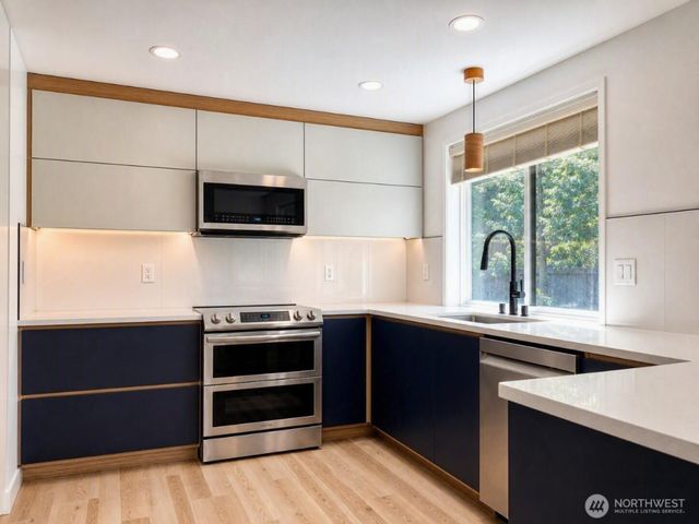 9829 59th Street Ct W, University Place, WA 98467