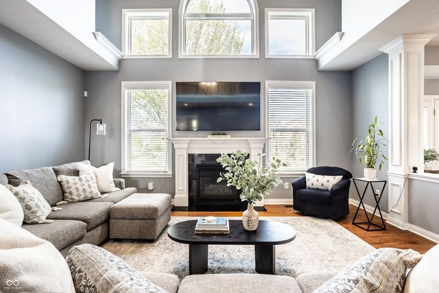 13896 Twin Lakes Circle E, Carmel, IN 46074