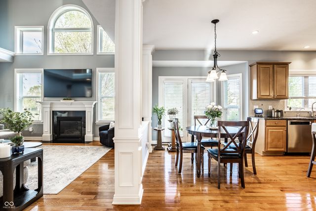 13896 Twin Lakes Circle E, Carmel, IN 46074