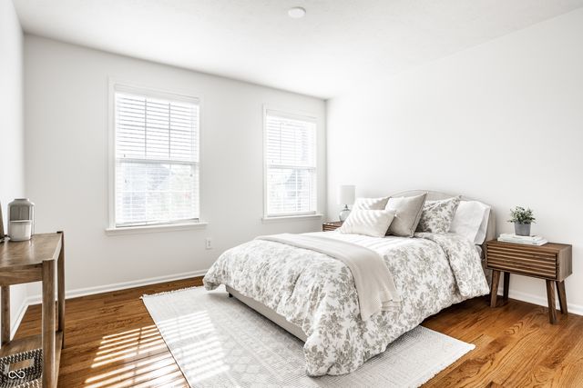 13896 Twin Lakes Circle E, Carmel, IN 46074