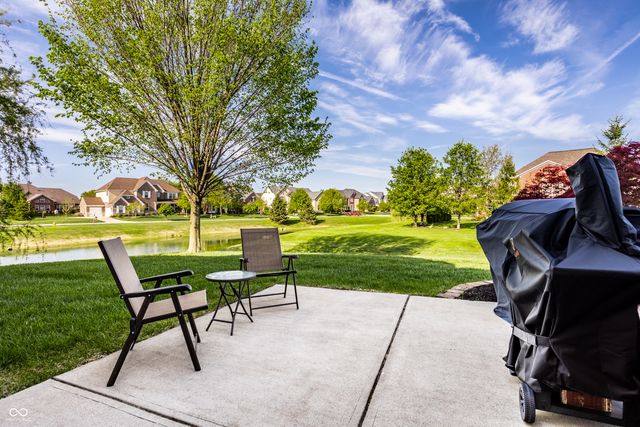 13896 Twin Lakes Circle E, Carmel, IN 46074