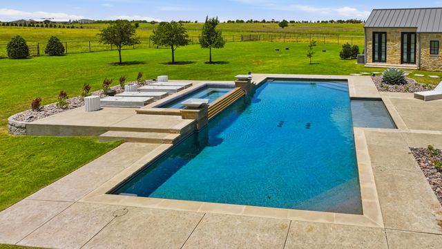 11802 E Rocky Creek Road, Crowley, TX 76036