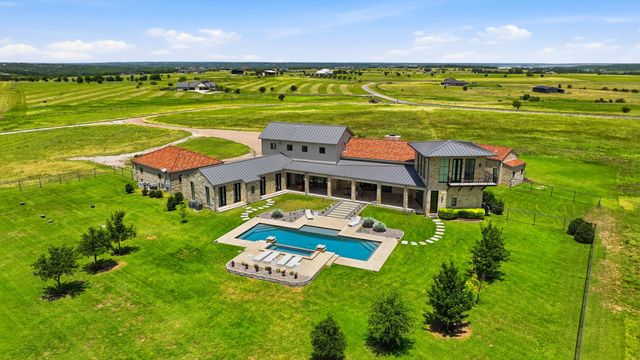 11802 E Rocky Creek Road, Crowley, TX 76036
