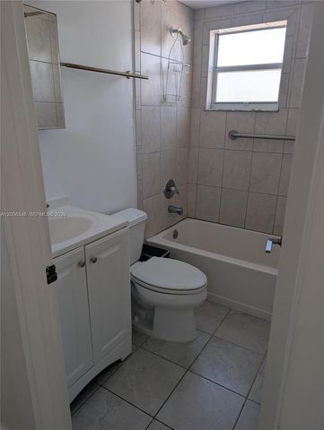 326 Wilson St 201, Hollywood, FL 33019