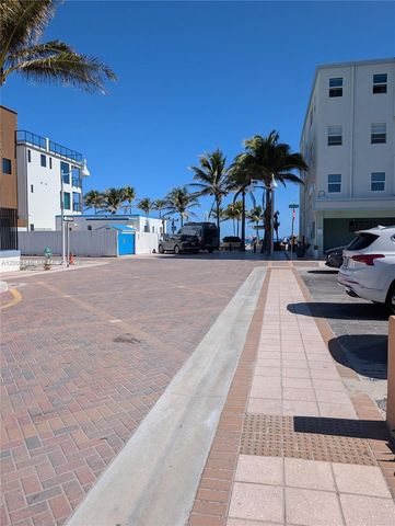 326 Wilson St 201, Hollywood, FL 33019