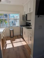 326 Wilson St 201, Hollywood, FL 33019