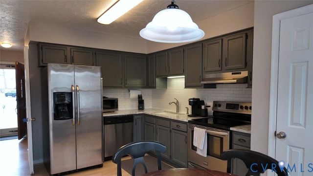 9208 Timbers Edge Ct, Glen Allen, VA 23060