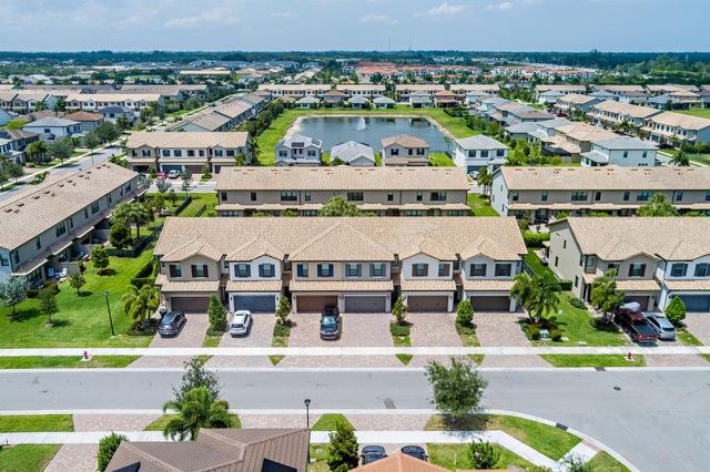 8243 Cinch Way, Lake Worth, FL 33467