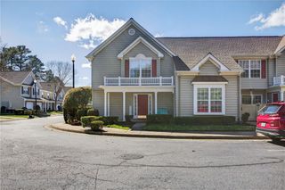308 Waters Edge LN, Suffolk, VA 23435
