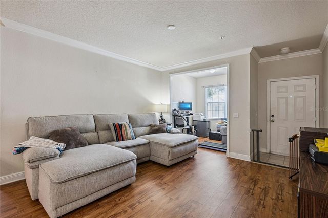 200 SOUTHERN PECAN CIRCLE 104, Winter Garden, FL 34787